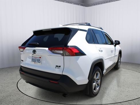 Used 2025 Toyota RAV4 XLE w/ Convenience Package AWD/4WD image 7