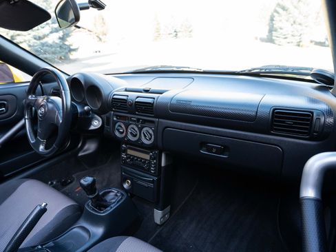 Used 2001 Toyota MR2 RWD image 31