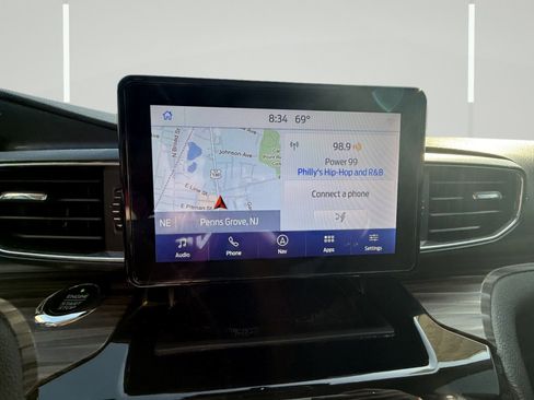 Used 2021 Ford Explorer Limited w/ Hybrid Equipment Group 310A image 17