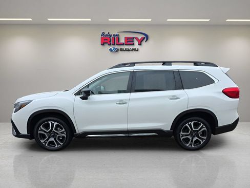 Used 2026 Subaru Ascent Touring AWD/4WD image 2