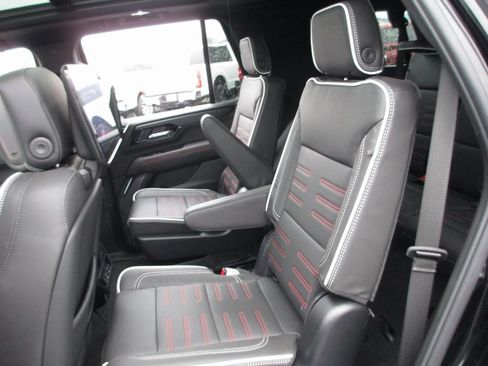 Used 2025 GMC Yukon AT4 Ultimate image 23