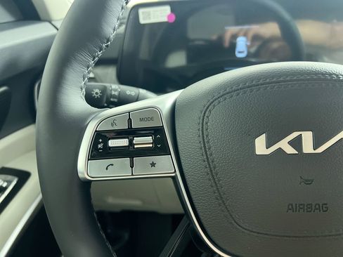 New 2025 Kia Telluride EX w/ EX Captain's Chair Package image 18