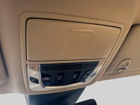 Used 2023 Acura MDX SH-AWD w/ Technology Package image 38