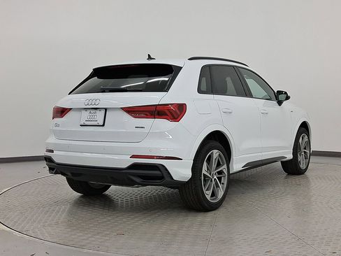 New 2025 Audi Q3 2.0T Premium image 9