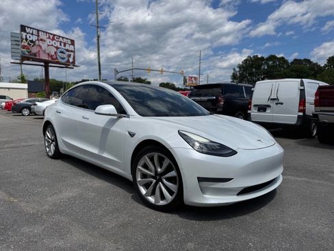 Used 2019 Tesla Model 3 Standard Range Plus image 2