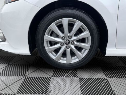 Used 2020 Toyota Camry LE image 19