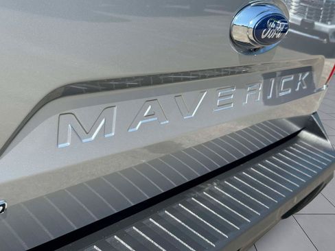 Used 2022 Ford Maverick Lariat w/ Lariat Luxury Package FWD image 13
