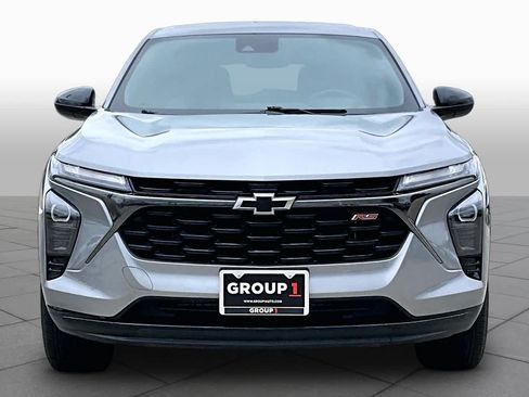 Used 2024 Chevrolet Trax RS w/ Driver Confidence Package FWD image 4