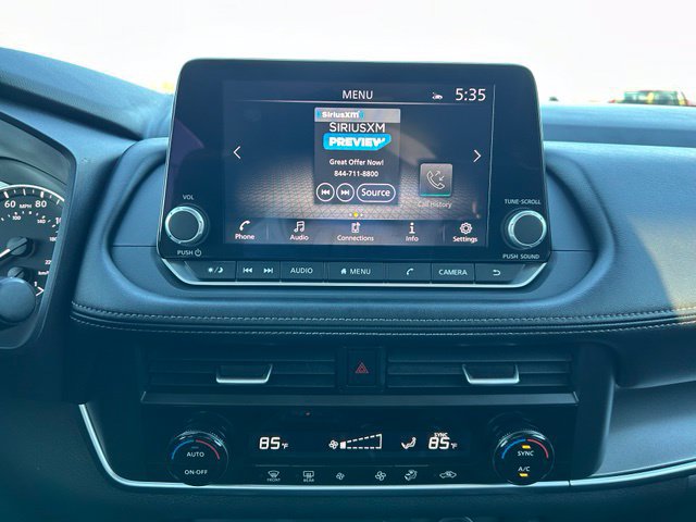 Used 2025 Nissan Rogue SV AWD/4WD image 13