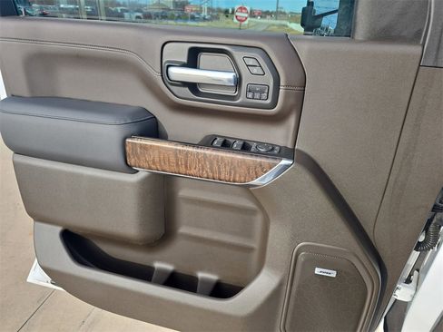 Used 2021 GMC Sierra 3500 Denali w/ Denali Ultimate Package image 28