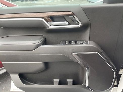 Used 2022 Chevrolet Silverado 1500 RST image 18