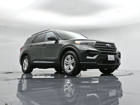 Certified 2022 Ford Explorer XLT image 52