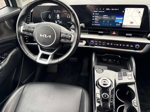 Used 2023 Kia Sportage EX image 13