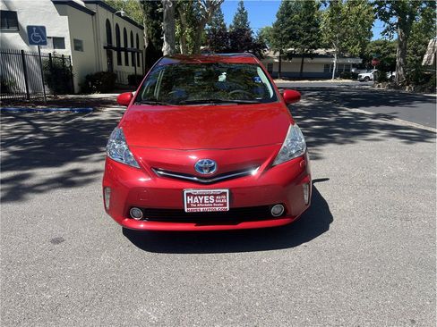 Used 2012 Toyota Prius V Five FWD image 2