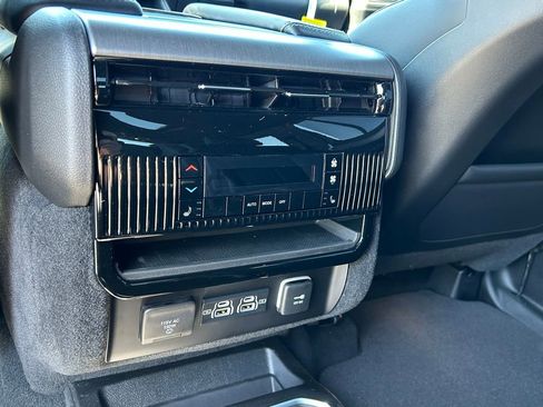 New 2026 Jeep Grand Wagoneer Limited AWD/4WD image 14