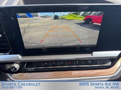 Used 2025 Chevrolet Silverado 1500 LT AWD/4WD image 25