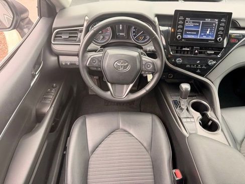 Used 2024 Toyota Camry SE FWD image 13