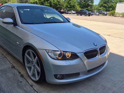 Used 2009 BMW 335i Convertible RWD image 9