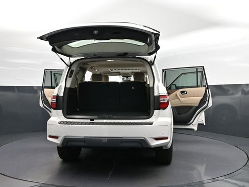 Used 2024 Nissan Armada SL w/ Captain's Chairs Package RWD image 54