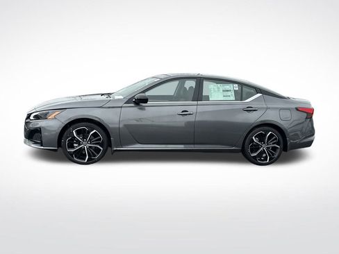 New 2025 Nissan Altima 2.5 SR w/ SR Premium Package image 2