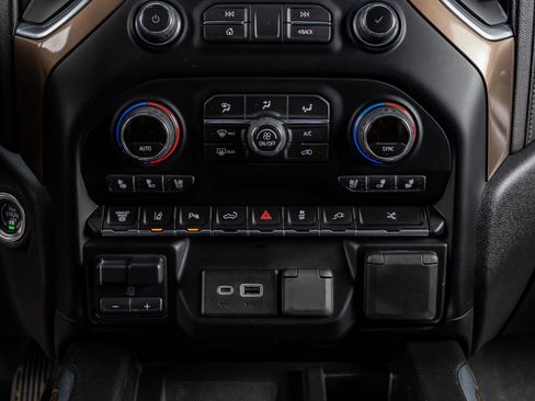 Used 2022 Chevrolet Silverado 3500 High Country w/ LPO, Hitch Package image 26