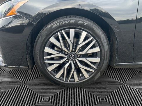 Certified 2024 Nissan Altima 2.5 SV image 14