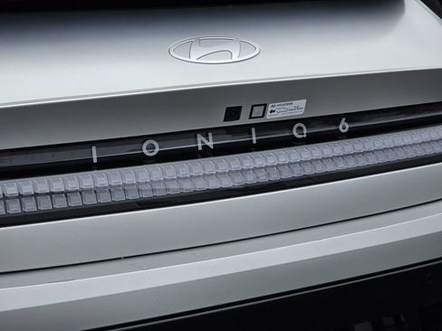 New 2025 Hyundai Ioniq 6 SEL image 12