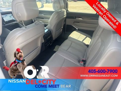 Used 2024 Jeep Wagoneer L Series II w/ Flexible Seating Group AWD/4WD image 13