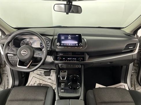 Used 2024 Nissan Rogue SV FWD image 38
