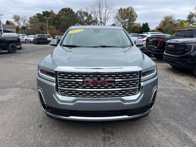 Used 2023 GMC Acadia Denali w/ Denali Ultimate Package AWD/4WD image 2
