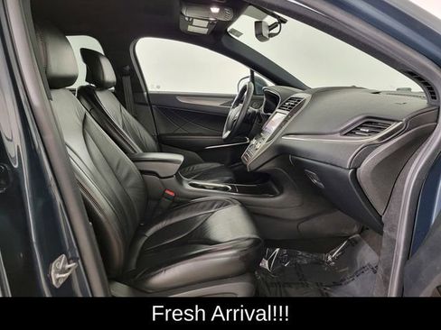 Used 2019 Lincoln MKC Select w/ Select Plus Package AWD/4WD image 19