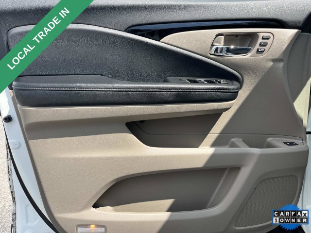 Used 2017 Honda Pilot Touring image 25