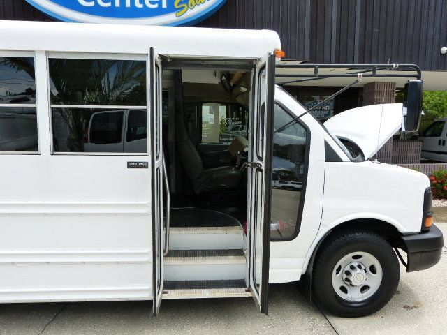 Used 2008 Chevrolet Express 3500 w/ School Bus Package RWD image 17