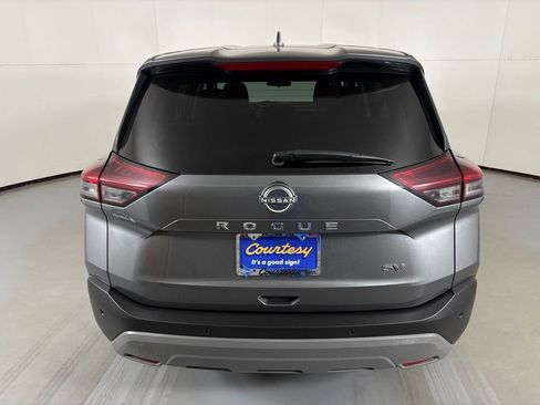Used 2023 Nissan Rogue SV FWD image 7