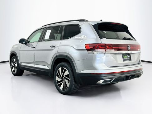 Used 2025 Volkswagen Atlas SE AWD/4WD image 5