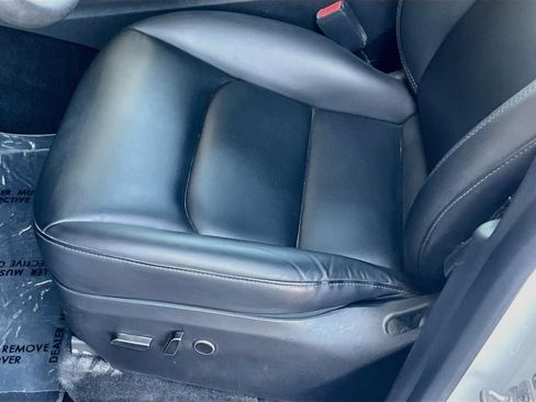 Used 2023 Tesla Model Y Long Range AWD/4WD image 19