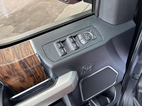 Used 2020 Ford F150 Lariat AWD/4WD image 16