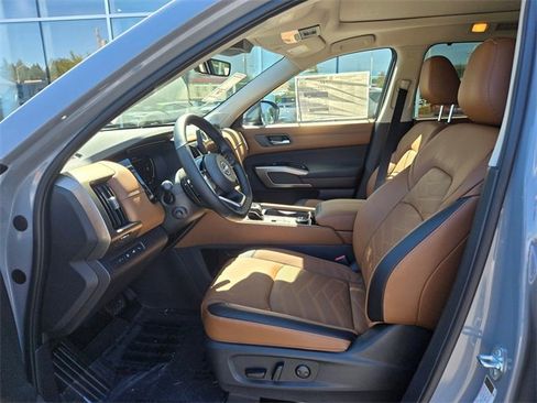 New 2025 Nissan Pathfinder Platinum w/ Cargo Package image 14