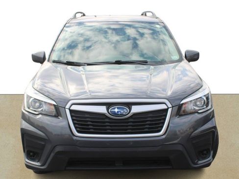 Used 2020 Subaru Forester Premium image 9