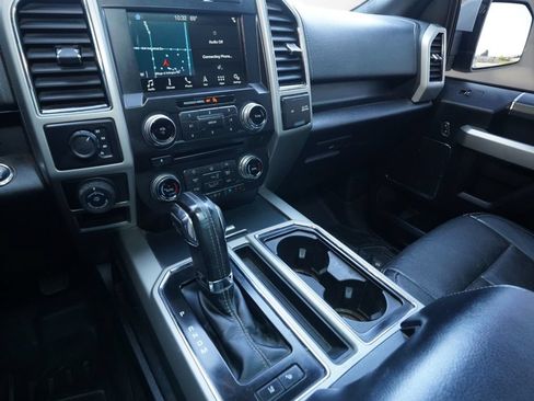 Used 2018 Ford F150 Lariat w/ Equipment Group 502A Luxury AWD/4WD image 16