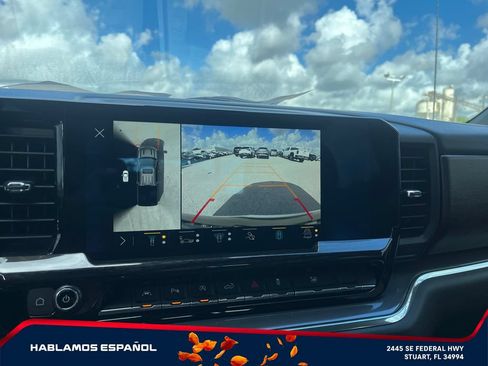 Used 2023 Chevrolet Silverado 1500 High Country w/ Technology Package AWD/4WD image 32