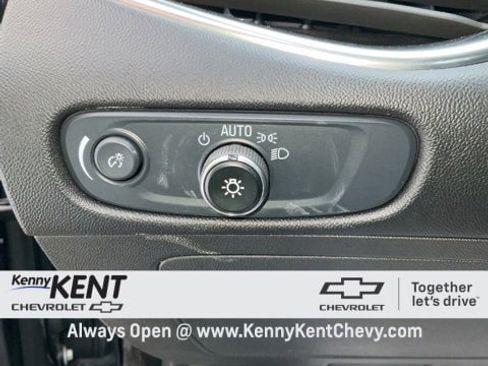 Used 2024 Chevrolet Malibu LT image 25