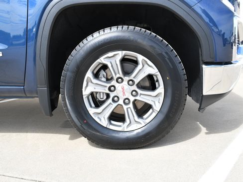 Used 2020 GMC Sierra 1500 SLT w/ Driver Alert Package I RWD image 3