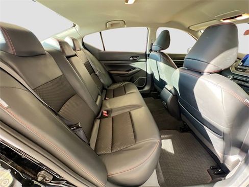 Used 2024 Nissan Altima 2.5 SR image 26