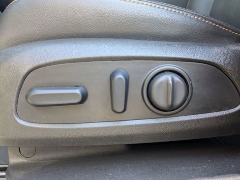 Used 2019 Chevrolet Equinox Premier image 24