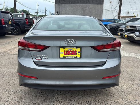 Used 2018 Hyundai Elantra SE FWD image 6