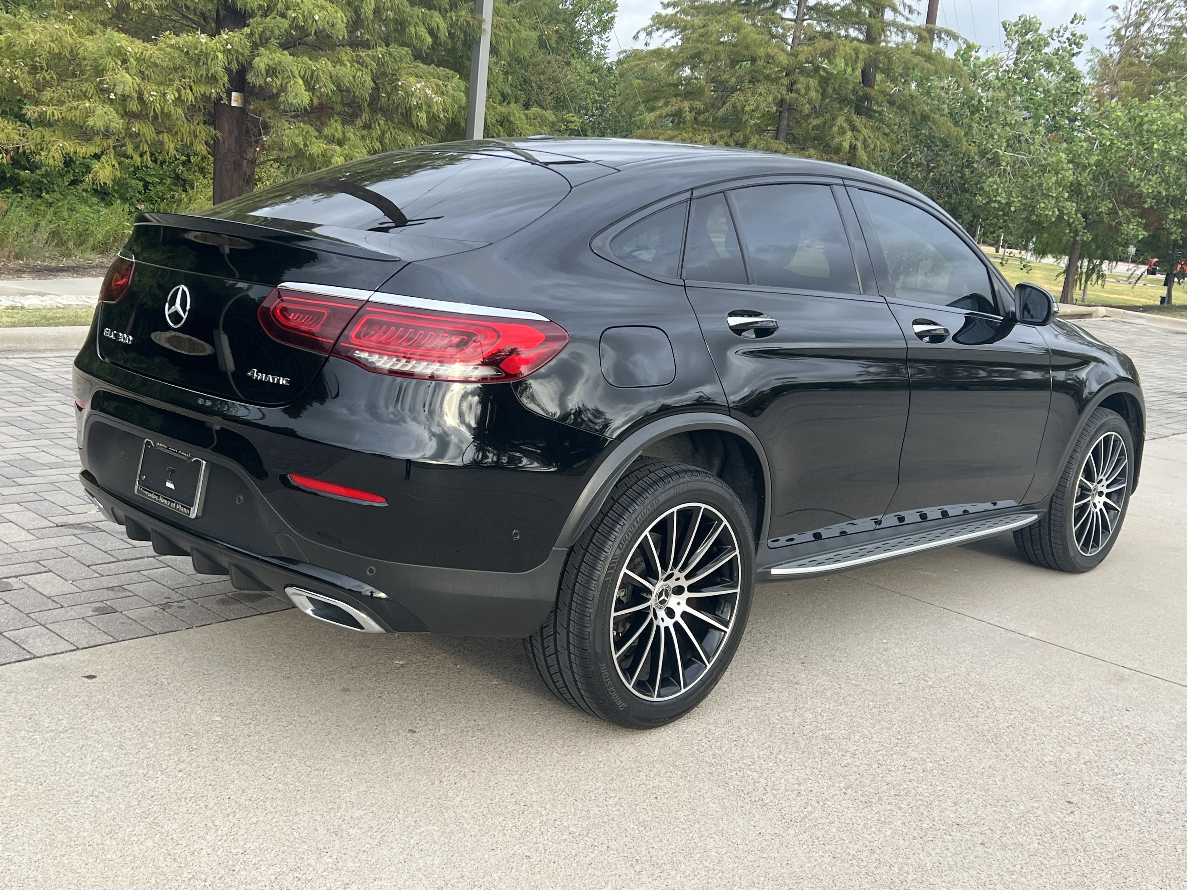 Used 2023 Mercedes-Benz GLC 300 4MATIC Coupe w/ AMG Line image 9
