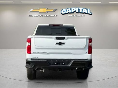 Used 2025 Chevrolet Silverado 1500 LT Trail Boss w/ Convenience Package II AWD/4WD image 4