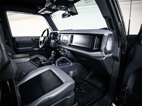 Used 2021 Ford Bronco Black Diamond w/ Sasquatch Package AWD/4WD image 28