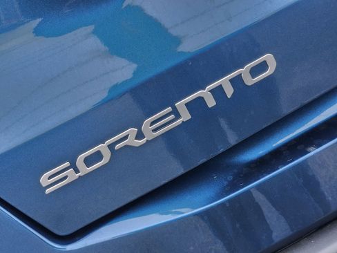 New 2026 Kia Sorento EX w/ EX Premium Package FWD image 10